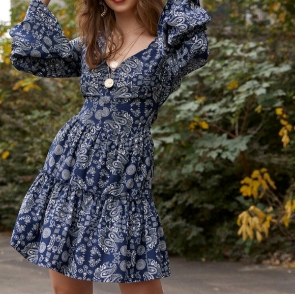 Paisley Tie Back Dress - Picture 6 of 7
